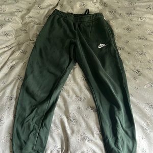 Women’s Small Green Nike Joggers
